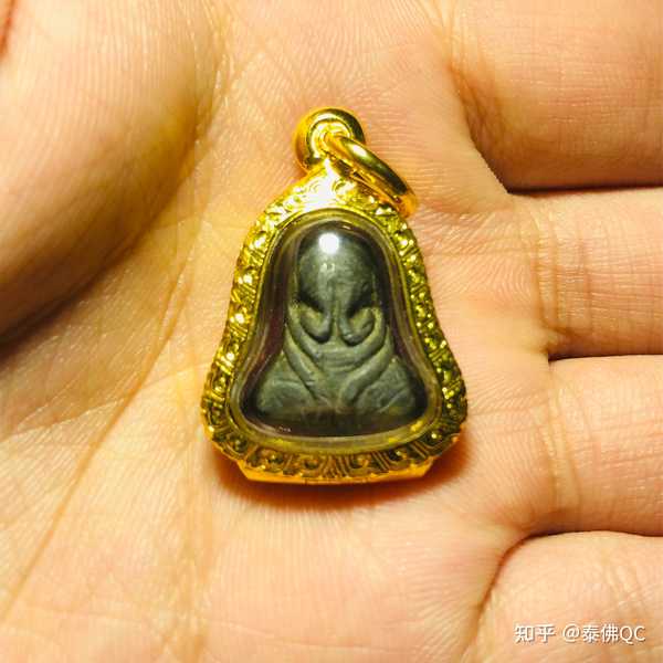 泰佛qc 的想法: 龙婆严,瓦囊,精品稀有那华考小模