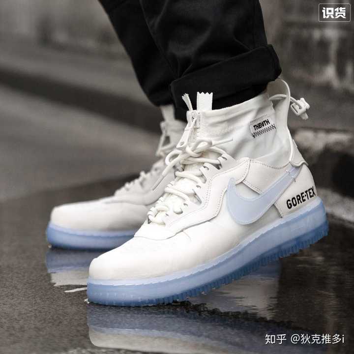 af1的一款黄金码1400左右