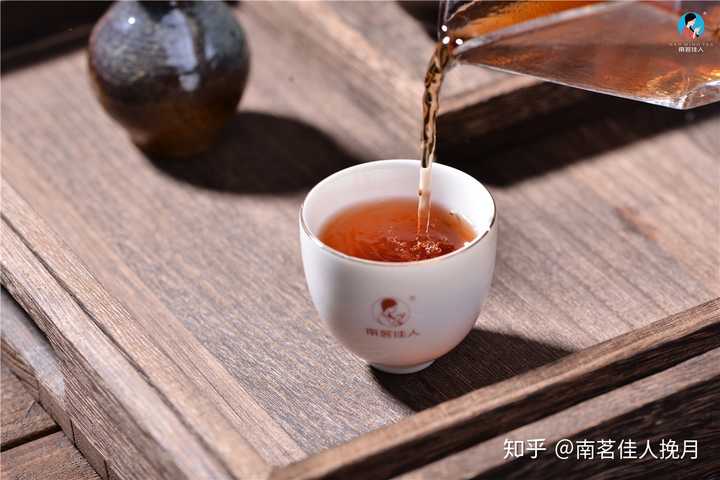 普洱茶怎么冲泡好?普洱饼茶一个人放多少克适中?期待您的答复,谢谢?