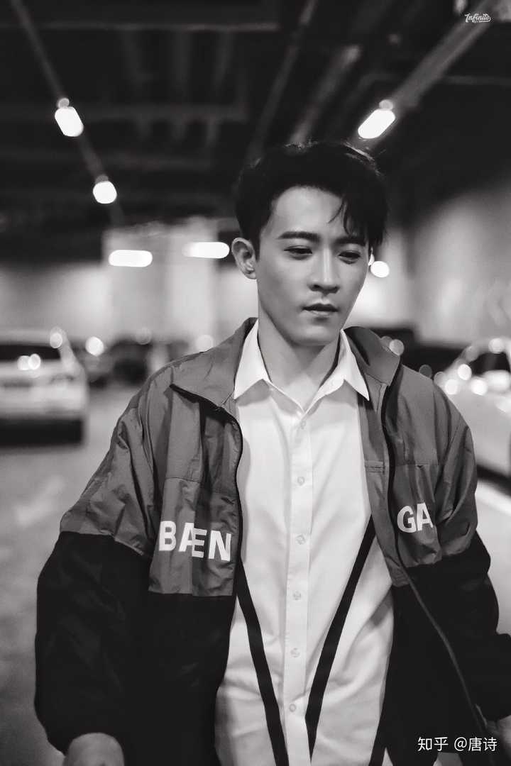 郑棋元有哪些出圈的图片?