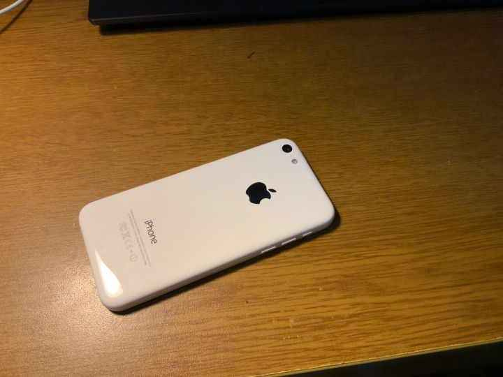 2020 年还在用 iphone se(第一代)是什么体验?