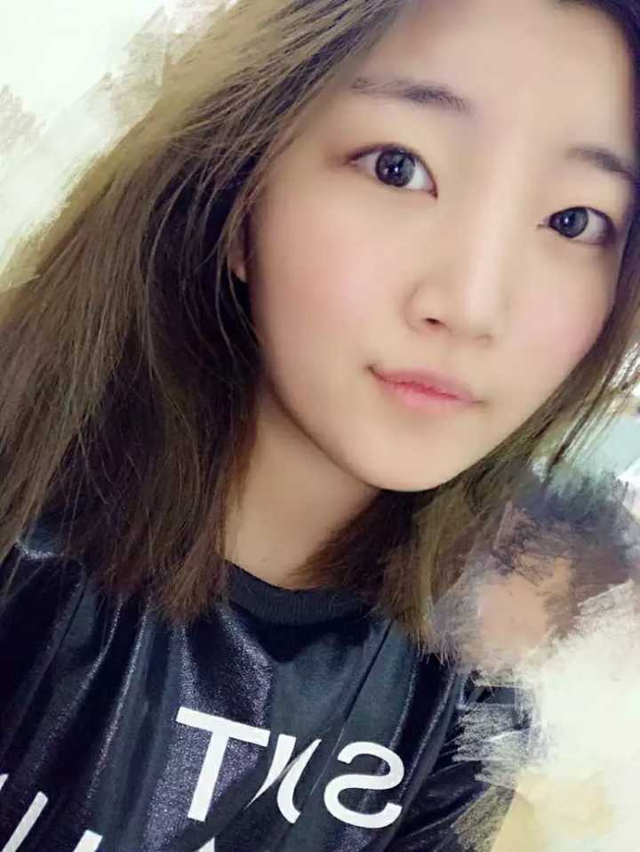单眼皮小眼睛女生怎么化妆显得眼睛更大更有神?