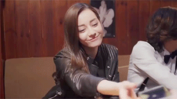 有珍藏的迪丽热巴绝美动图吗?