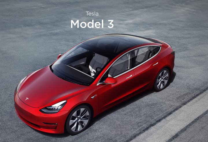 国产特斯拉model3降到了30万以内,作为年轻人的第一辆