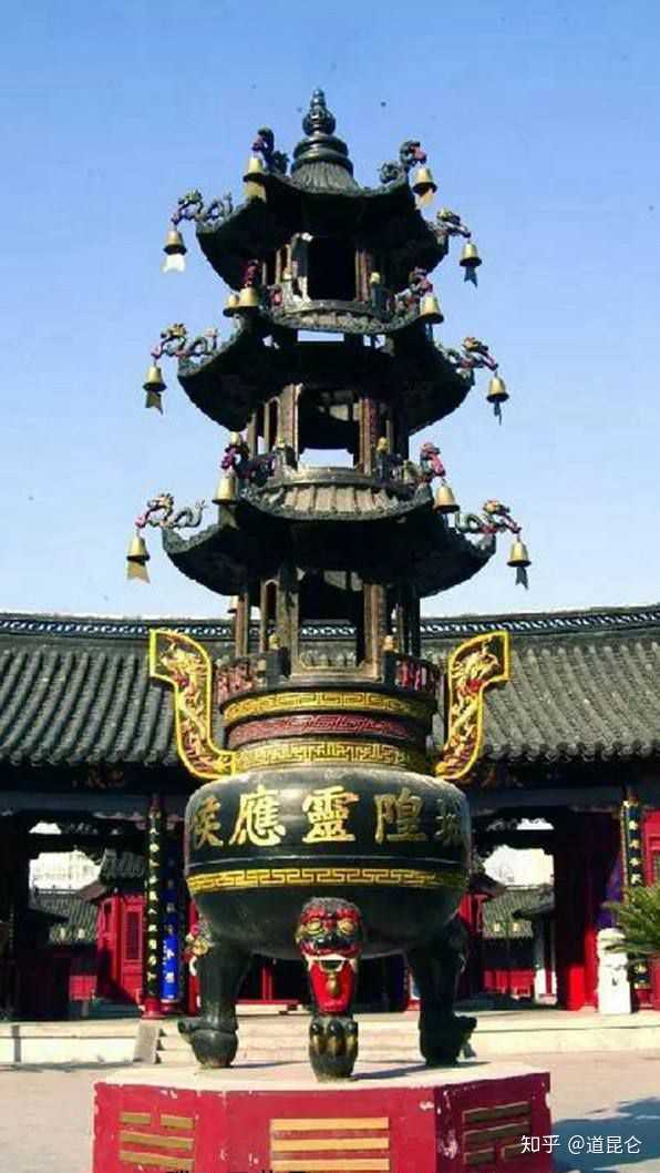 钱塘江桥,五行缺火 潭柘寺炉,八卦藏金 ps:潭柘寺是北京有名的寺庙.