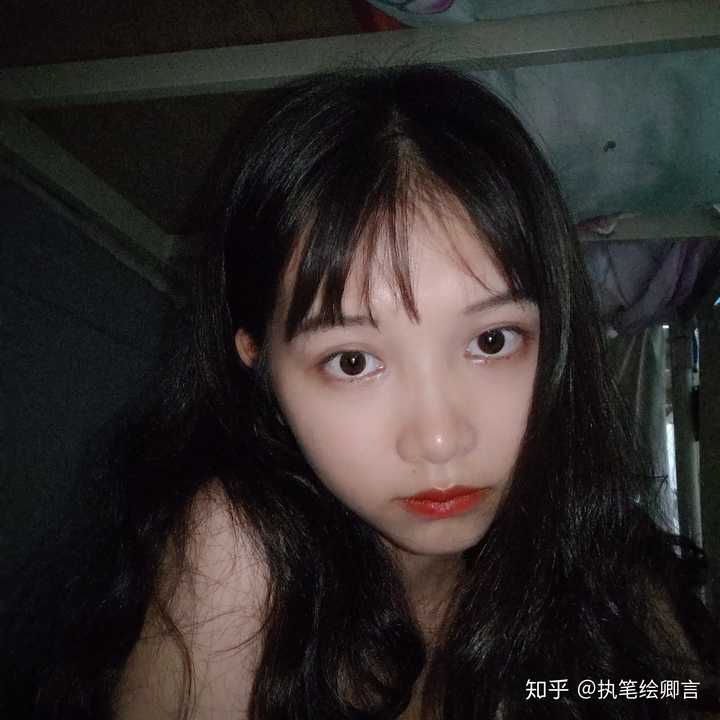 有没有高度近视也漂亮的女孩子呀?