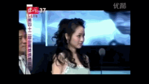 热恋时侯佩岑直勾勾的眼神