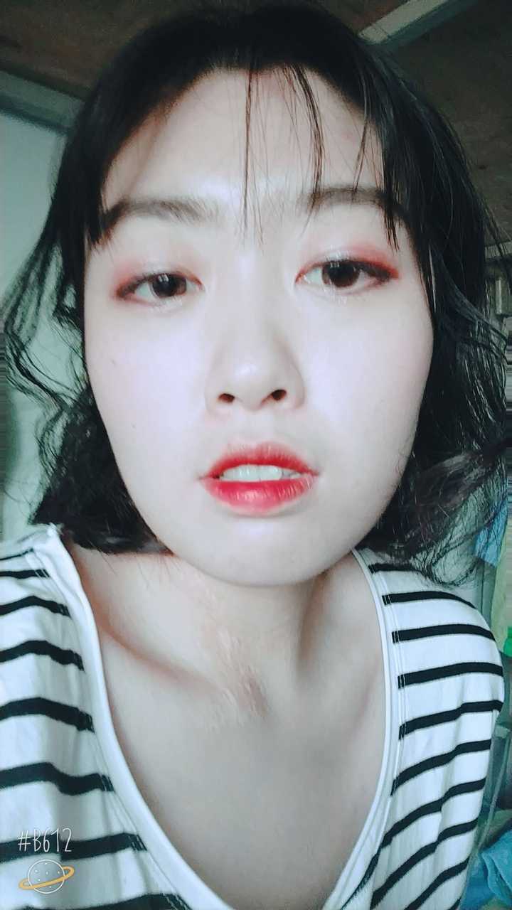女生什么样的眉眼算是好看?