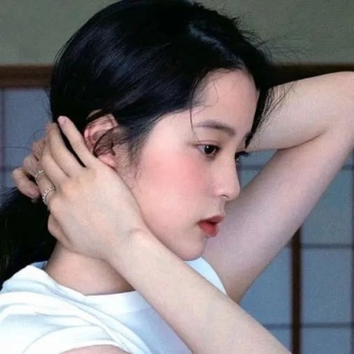 有没有什么好看的女生头像,绝逼舍不得换的那种?