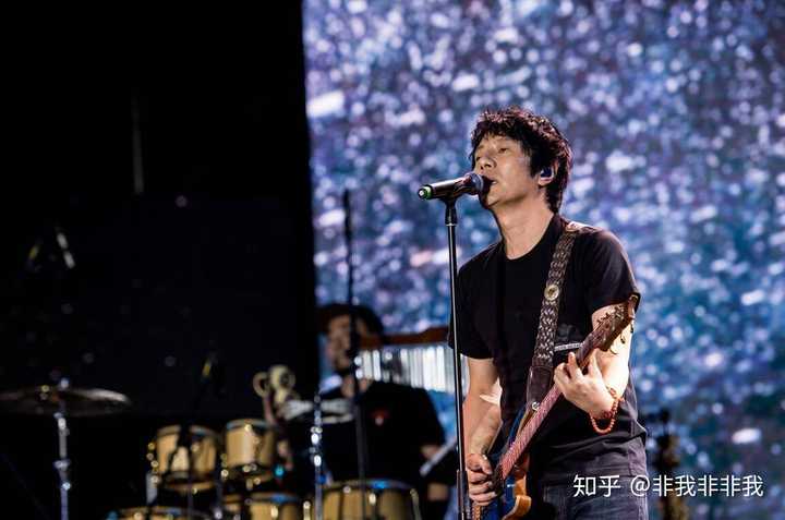 如何评价《我说唱作人2》饭局上郑钧听到隔壁老樊说"有预感自己哪首歌