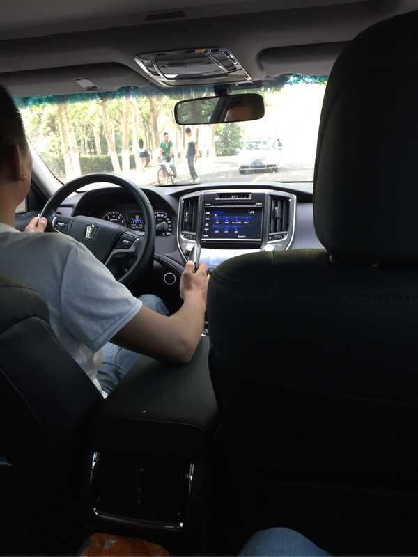 开跑车或者百万级的豪车当滴滴司机uber司机是什么样的体验