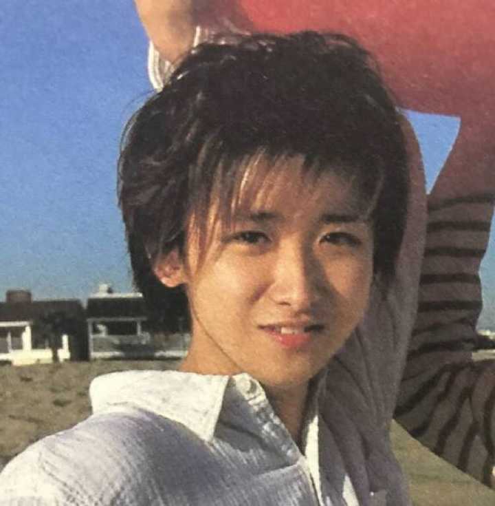 请向我安利arashi的leader大野智白面包时期的盛世美颜