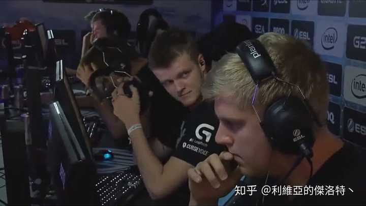 如何评价csgo战队faze clan下放队内指挥karrigan?