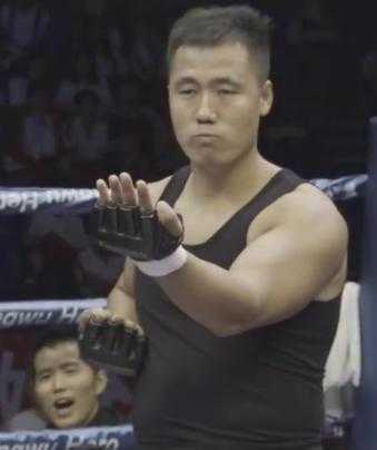 如何看待咏春丁浩于2019年10月19日比赛中被拳手阿虎k.