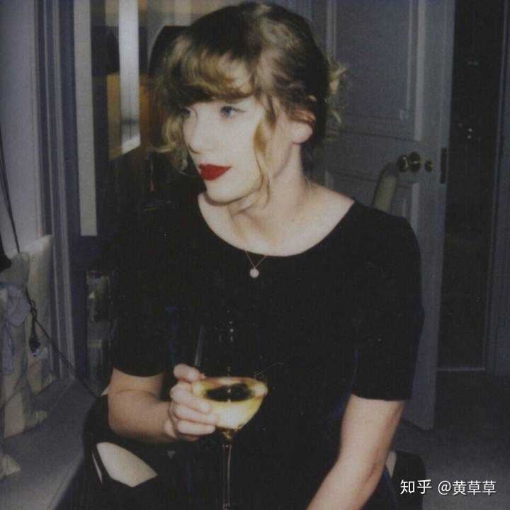 你们有哪些适合做头像的霉霉图片?