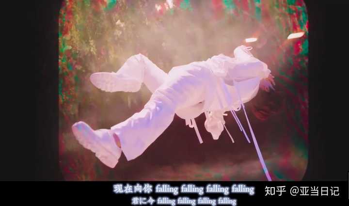 与我是花一样,现在向你falling falling一样是一句有特殊含义的话,即