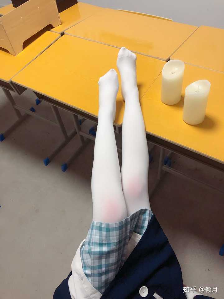 为什么现实很少有人穿动漫中好看的白丝?