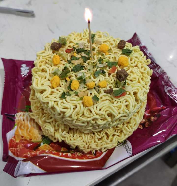 今天是我的生日 没有蛋糕没有聚会 没有朋友也没有家人 可爱的陌生人