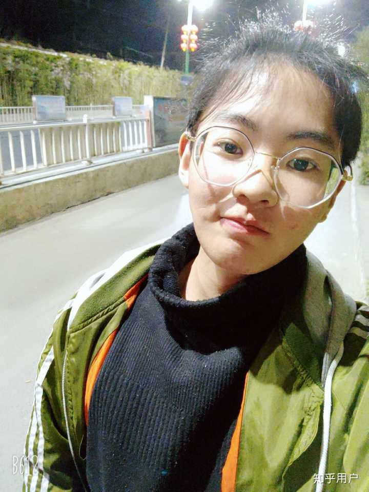 为什么现在越来越多的大学生很少去追甚至不愿意去追女生了?