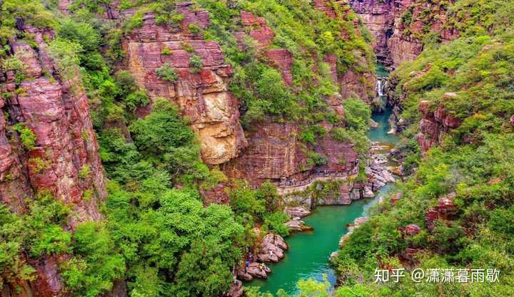 问下我去河南旅游是去焦作好还是去许昌好?