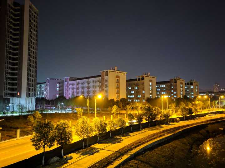 武汉纺织大学哪个校区环境比较好