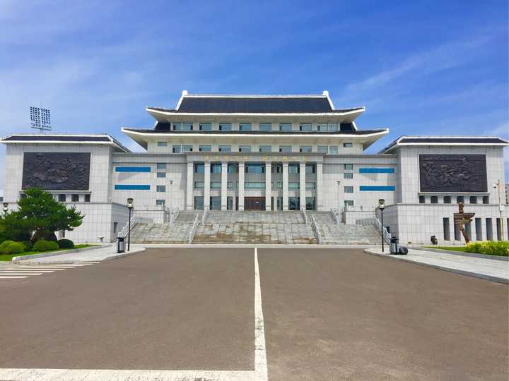 高铁站(长珲城际铁路延吉西站): 有三甲医院(延边大学附属医院)