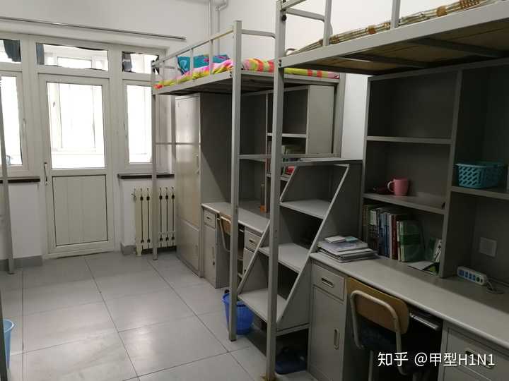 天津城建大学的宿舍条件如何?校区内有哪些生活设施?