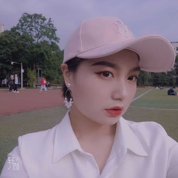 如何拍出好看的自拍照?