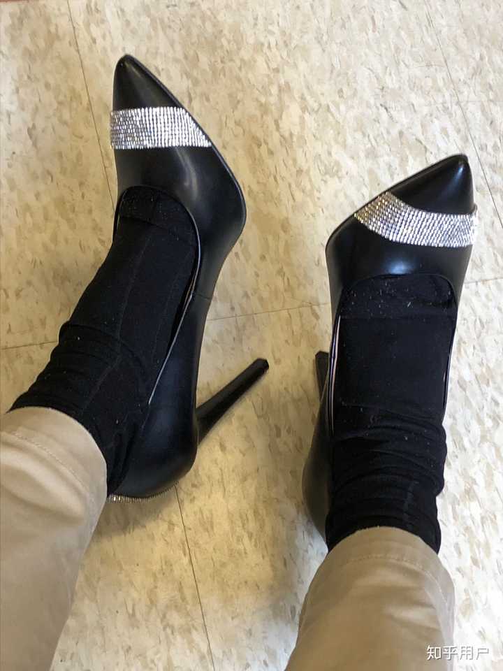 男生穿高跟鞋是一种怎样的体验?