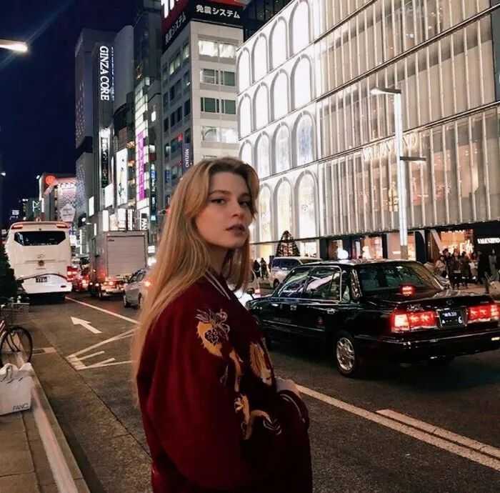 有没有好看的单身酷酷的微信女头像?