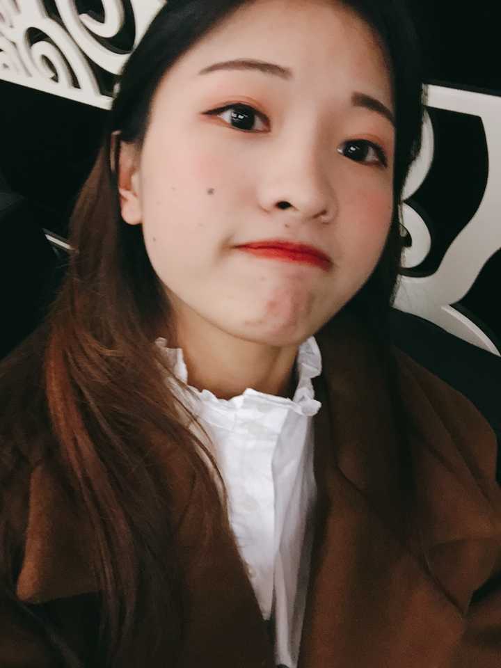 嘴大的女生怎么笑才好看