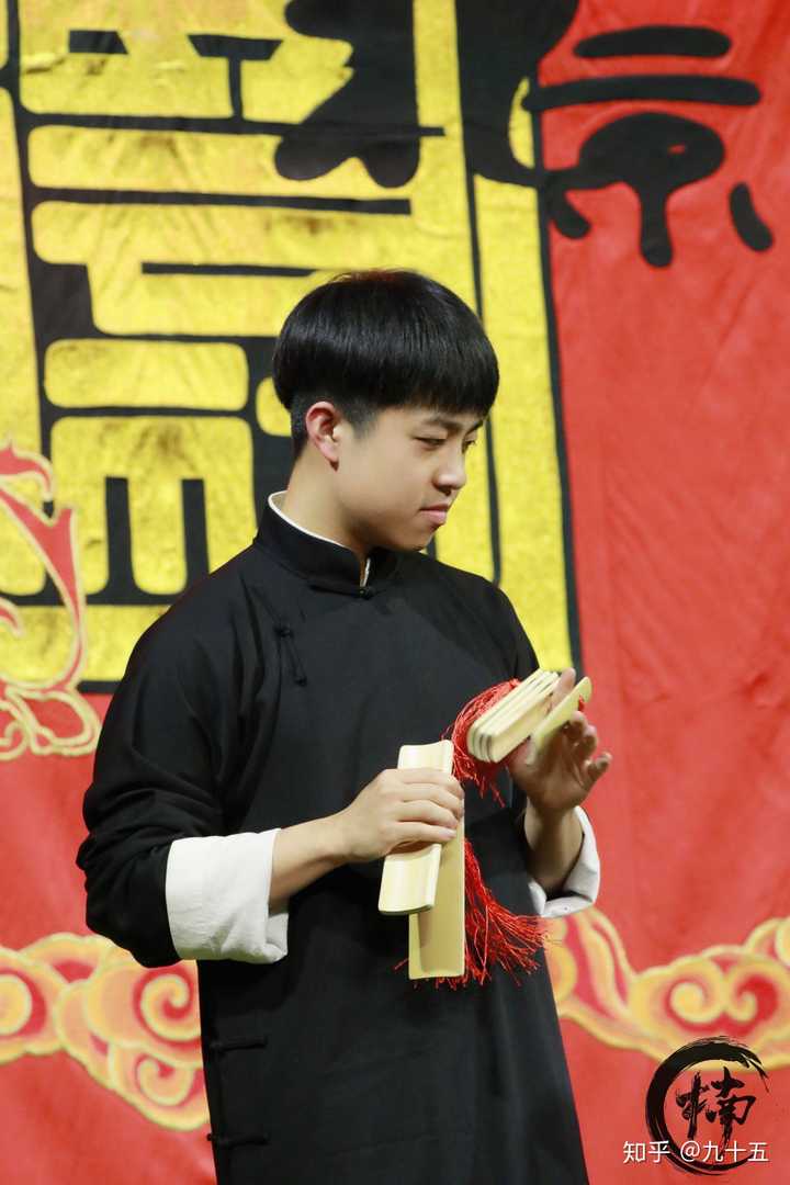 可以请德云女孩帮我介绍介绍德云社的各位角儿们吗?
