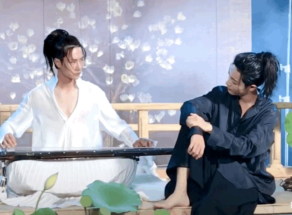 王一博和肖战关系到底怎么样?