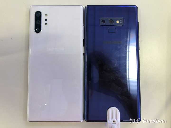 请问选择三星note是还是选择note10plus?