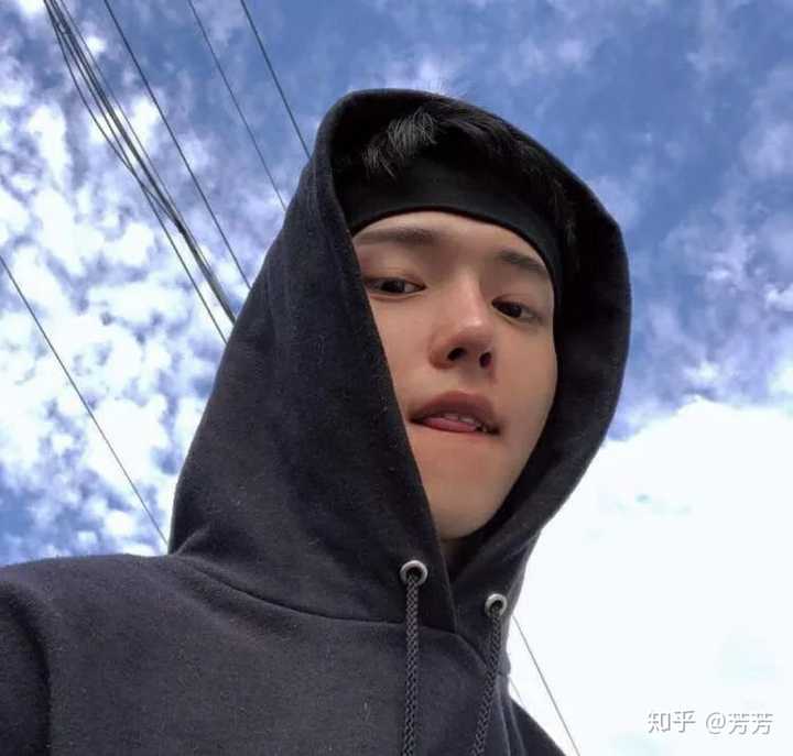 有没有适合普通男生的qq头像啊?