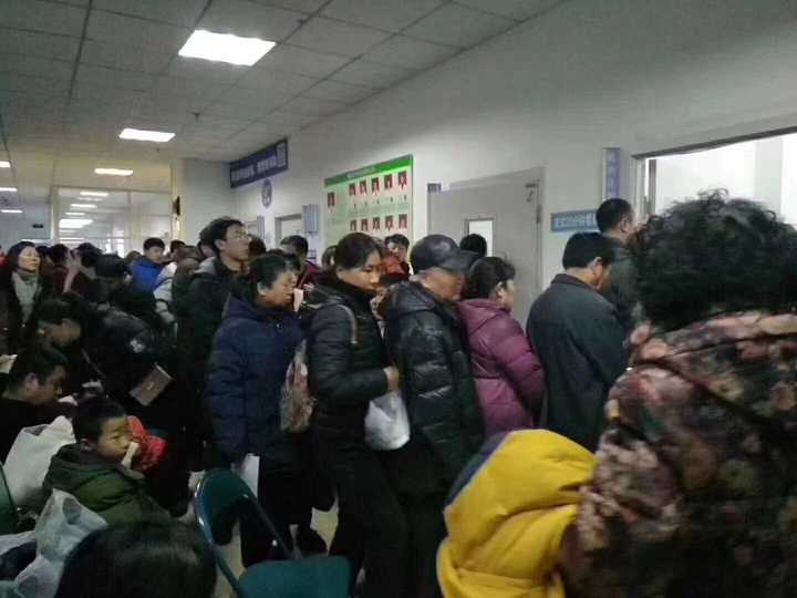 如何看待现在的儿科长时间排队?