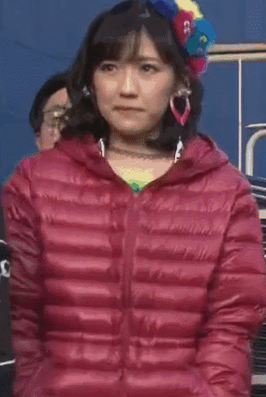 请问这个akb48专辑封面的几个人是谁?