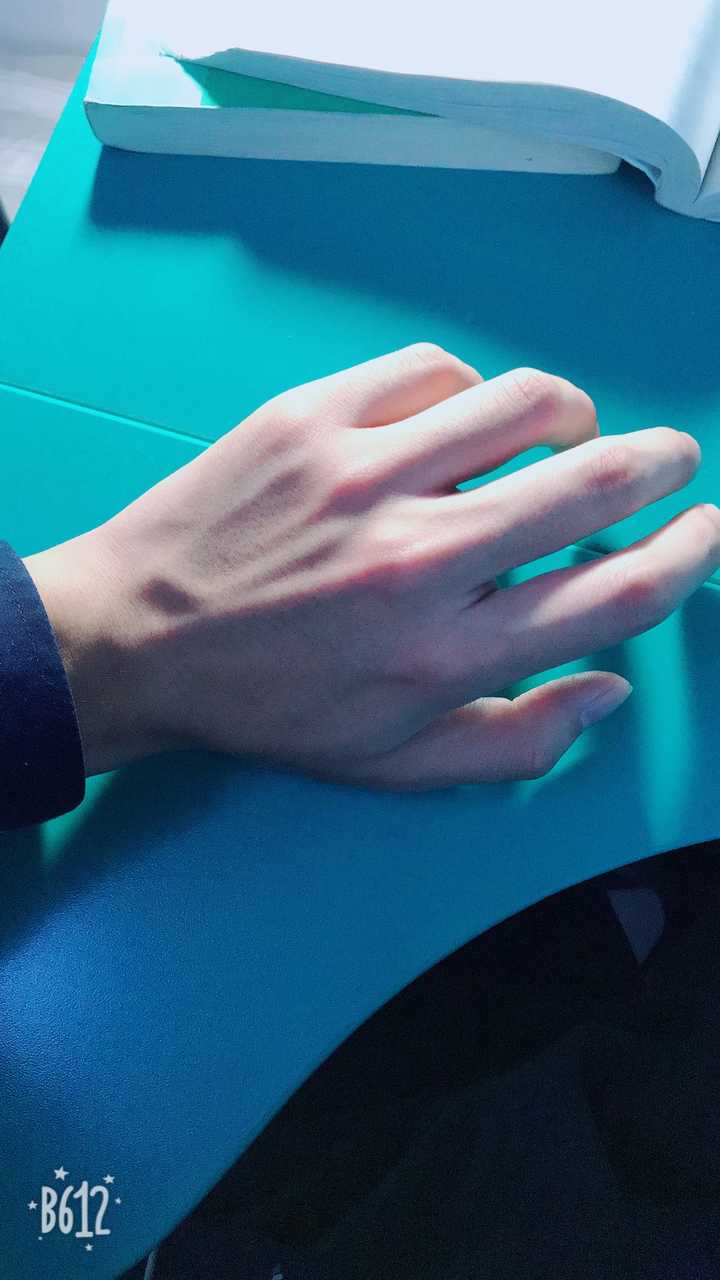 怎样拍手会比较好看?(拍照的拍)