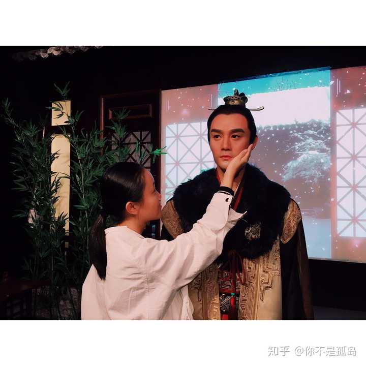 妹妹是王凯的小迷妹~~而且喜欢武汉,还说以后要考到武汉去上学.