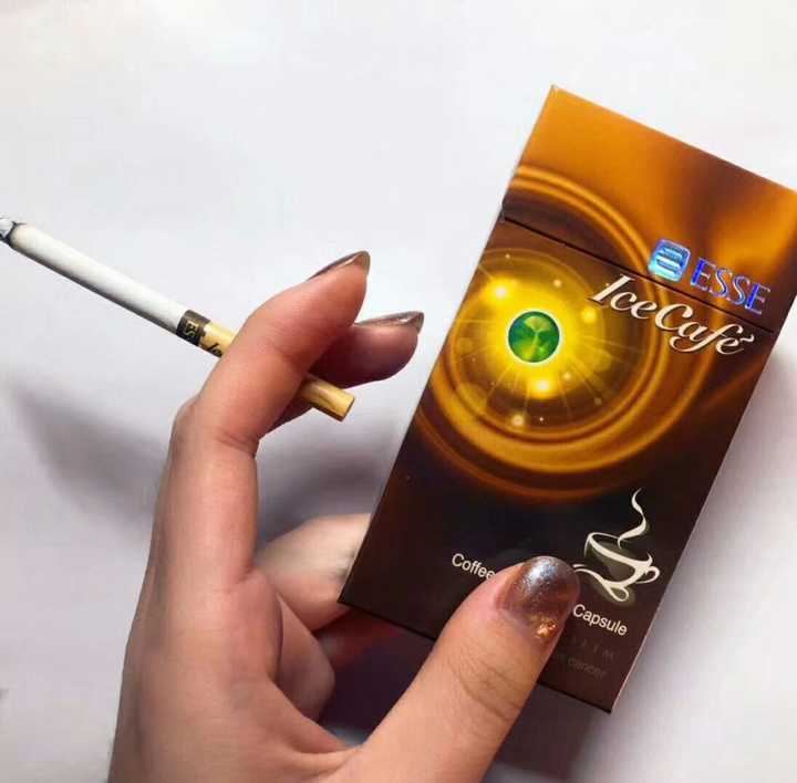 生活鸭梨那么大,难道女生就应该隐忍,我一直喜欢的就是爱喜巧克力咖啡