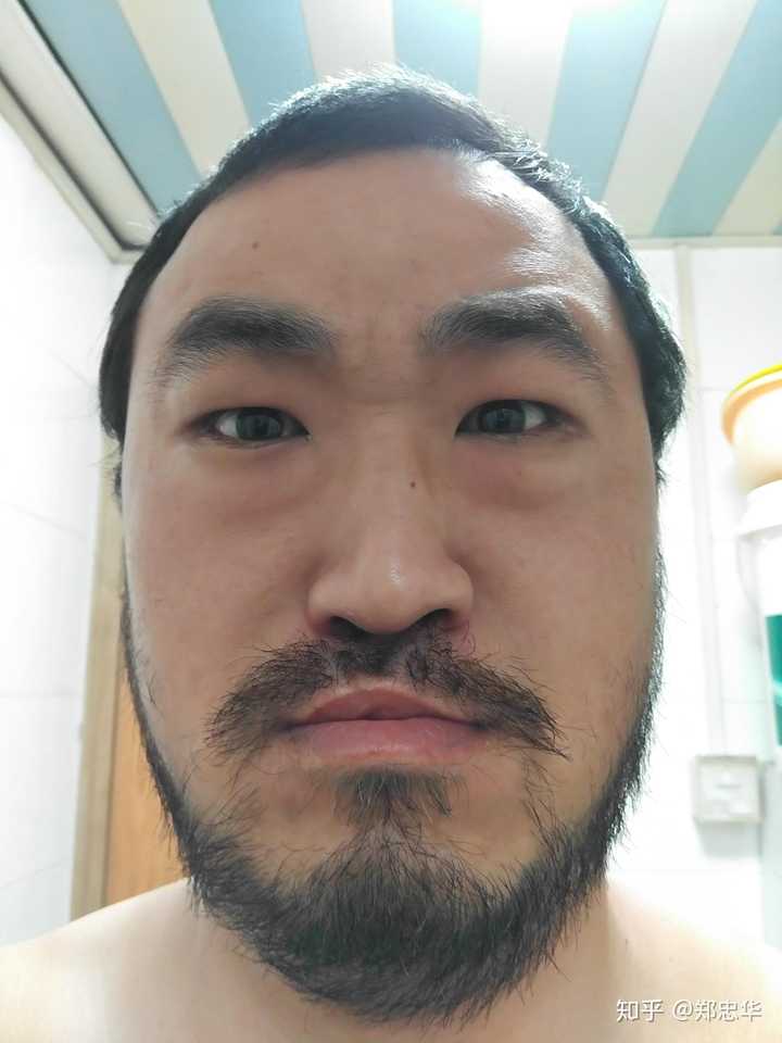 可以随意的试光头,大胡子等各种形象,反正不会变得更丑了