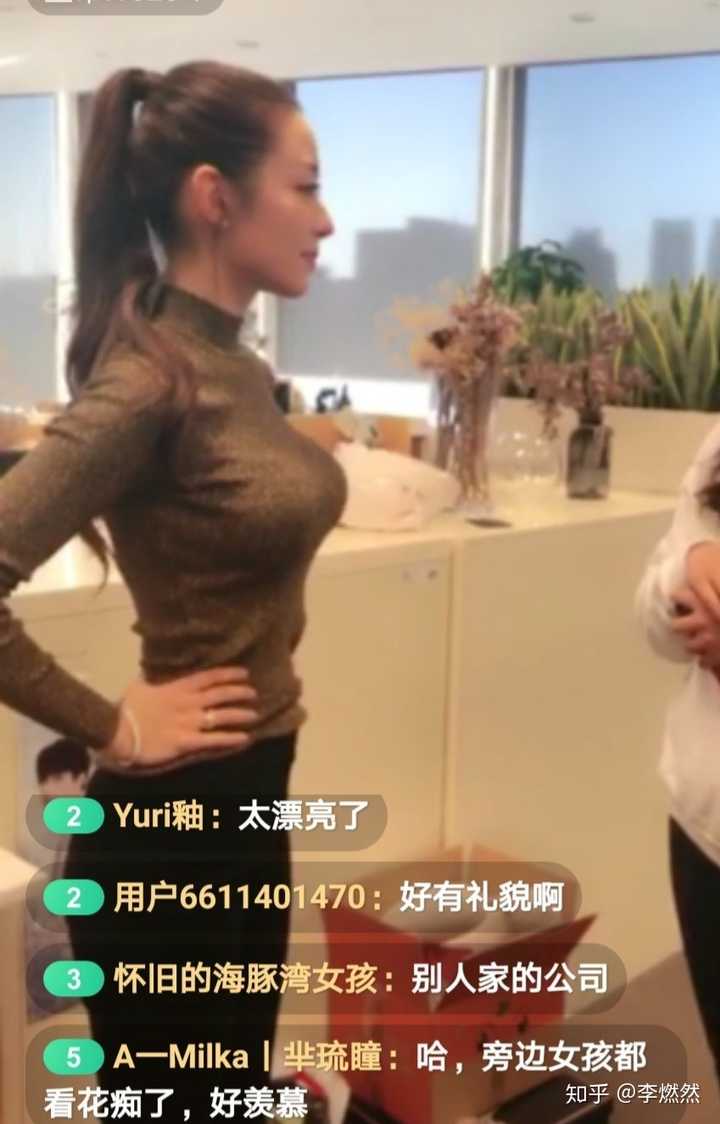 隆胸是种什么的体验?