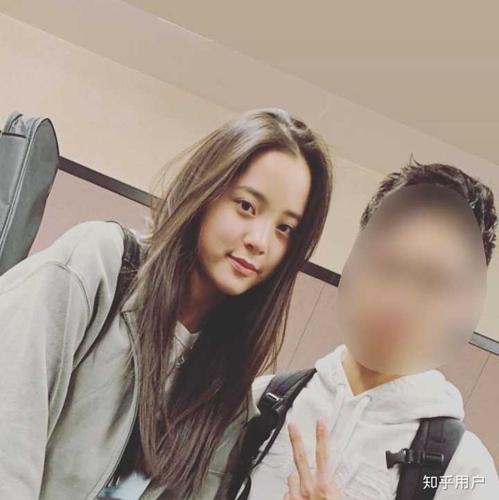 如何评价欧阳娜娜的长相?