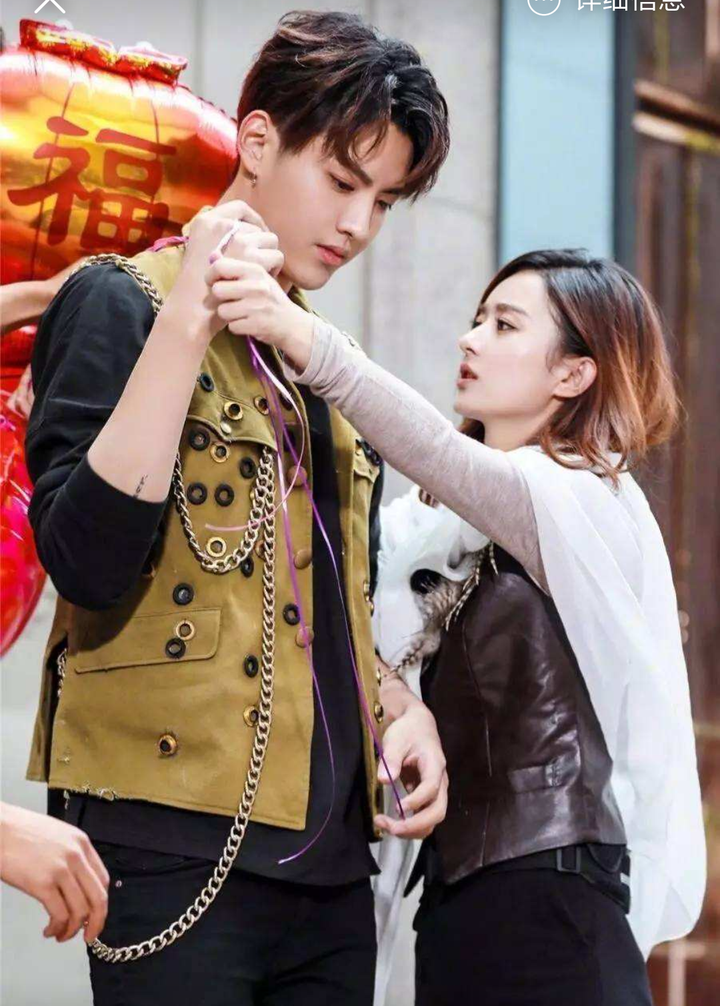 为什么吴亦凡和赵丽颖在一起没有鹿晗和迪丽热巴在一起有cp感?