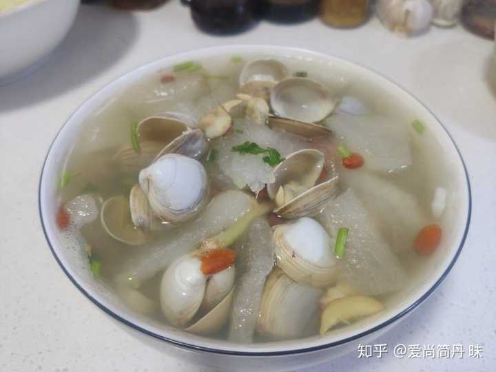 必须是冬瓜蚬子汤和冬瓜羊杂汤啊.很美味