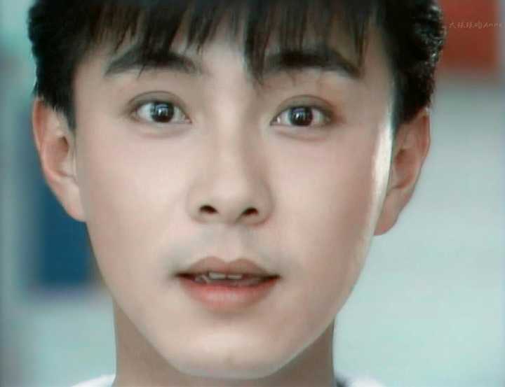 如何客观分析张卫健年轻时的长相?
