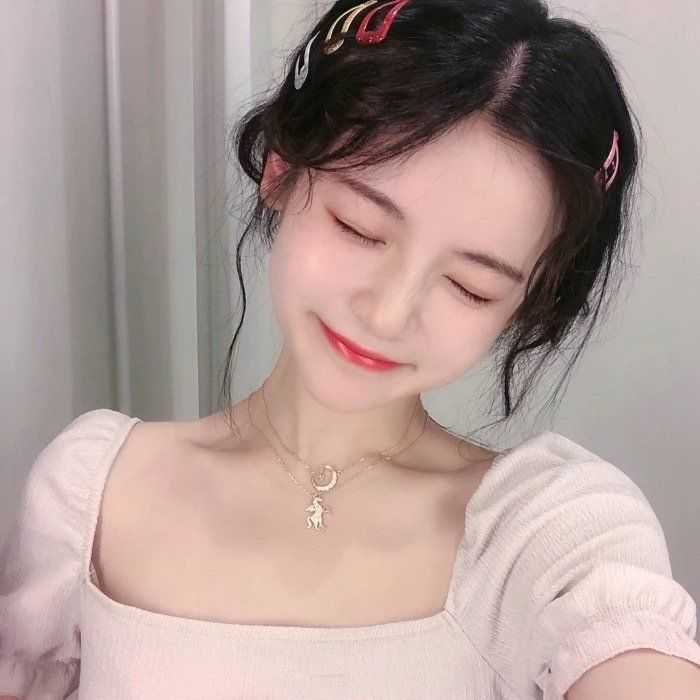 有没有很阳光向上正能量的女生头像?
