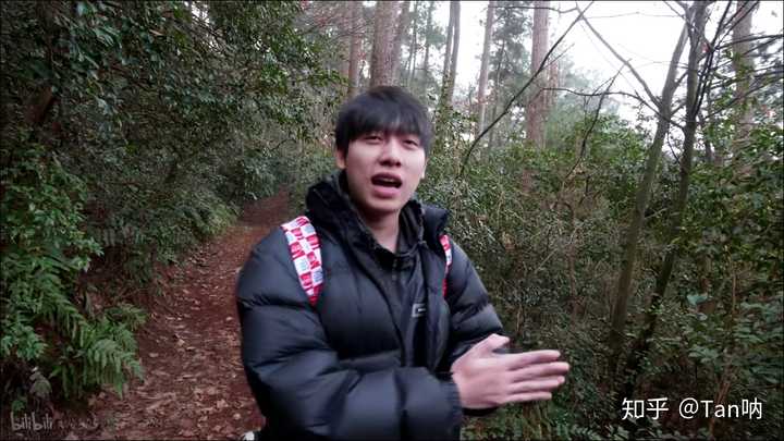 为什么我总觉得魏大勋和中国boy长的好像?