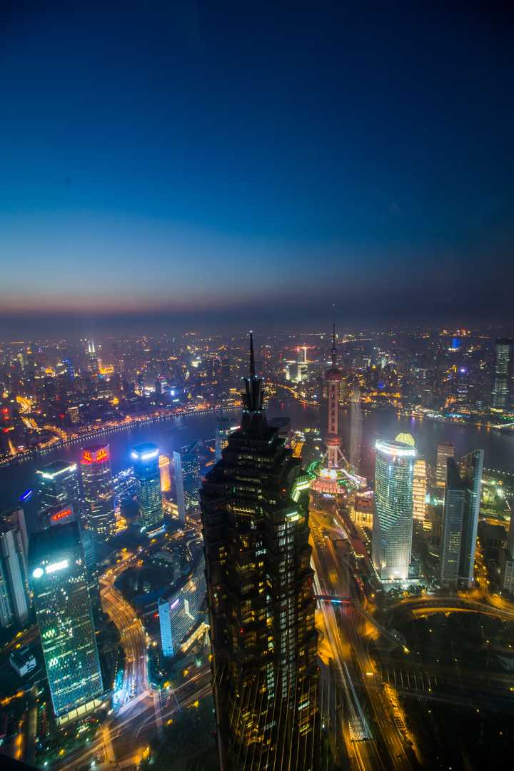 索尼a6000夜景镜头_索尼a6000拍夜景_a6000夜景