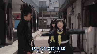 那段时间一直流行她的表情包 还有人用她在剧里的人物做头像等等